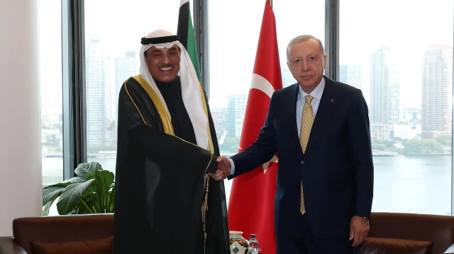 Cumhurbaşkanı Erdoğan Kuveyt Veliaht Prensi Halid Es Sabah’ı kabul etti