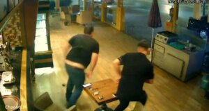 adanada pastaneye el bombasi atildi 4 supheli tutuklandi QUURTDjQ.jpg