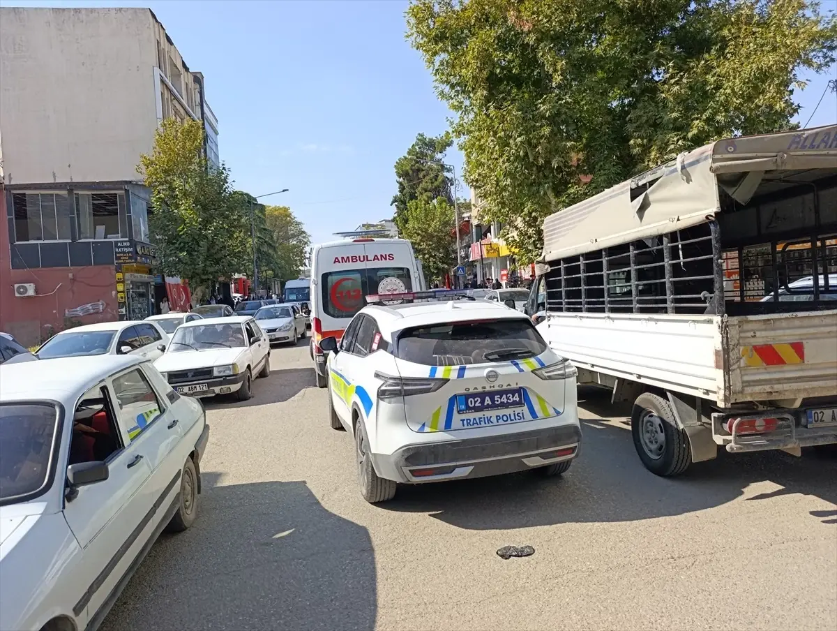 adiyamanda yasli adam otomobilin carpmasiyla yaralandi rY6Nw9QG.jpg