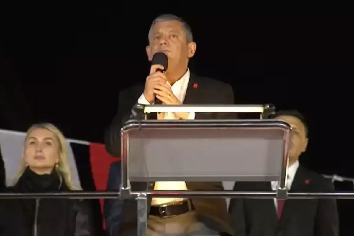 CHP lideri Özgür Özel, Espressolab’i boykot listesinden çıkardıklarını duyurdu