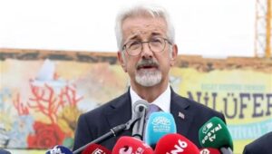 gozaltindaki eski nilufer belediye baskani turgay erdem adliyeye sevk edildi tYuyibrY.jpg
