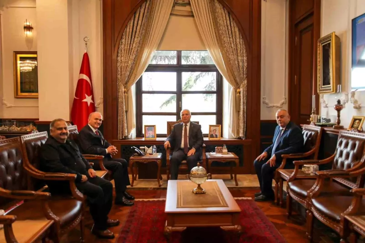 duzce heyeti trabzonda onemli ziyaretlerde bulundu 2hq1L9ED.jpg