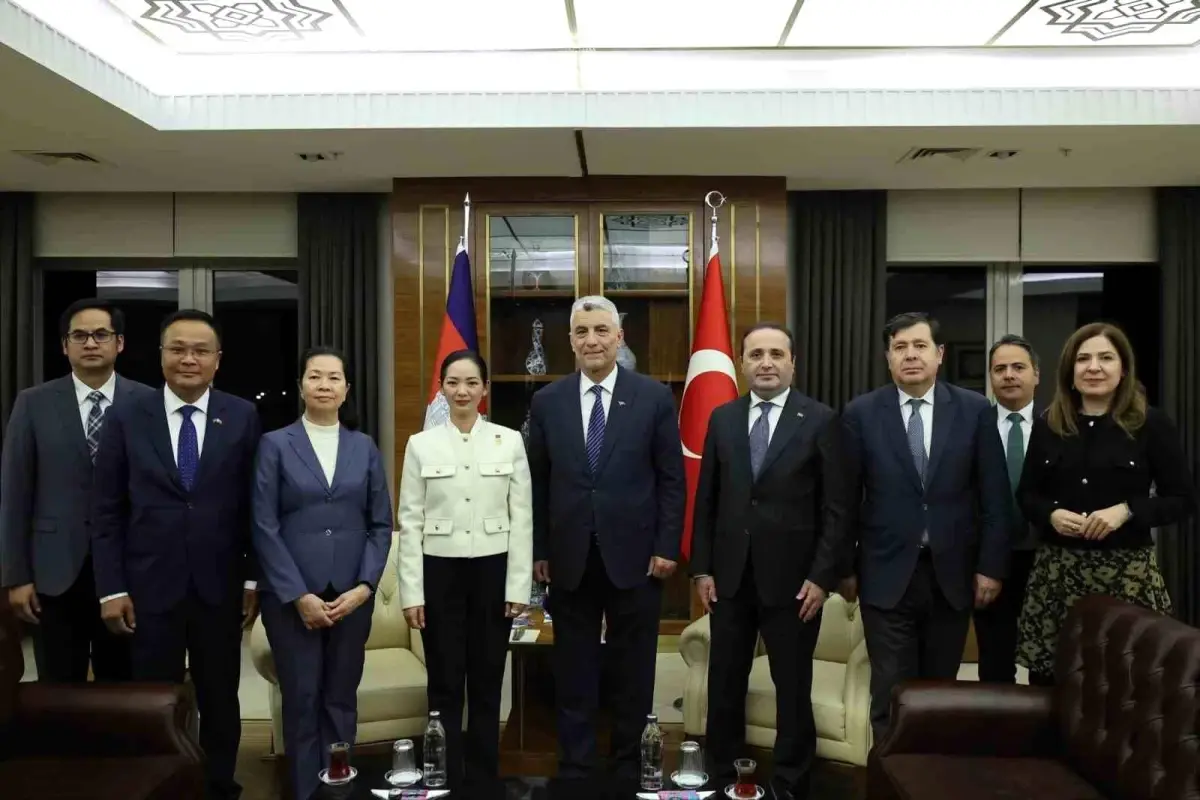 turkiye ve kambocya ticaret bakanlari ikili iliskileri gorustu y814XeV7.jpg