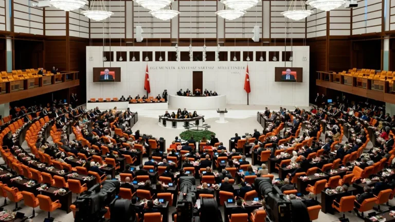aidatlari-artik-yonetici-degil-kat-malikleri-belirleyecek-yeni-duzenleme-kabul-edildi-ZzjvCKh7