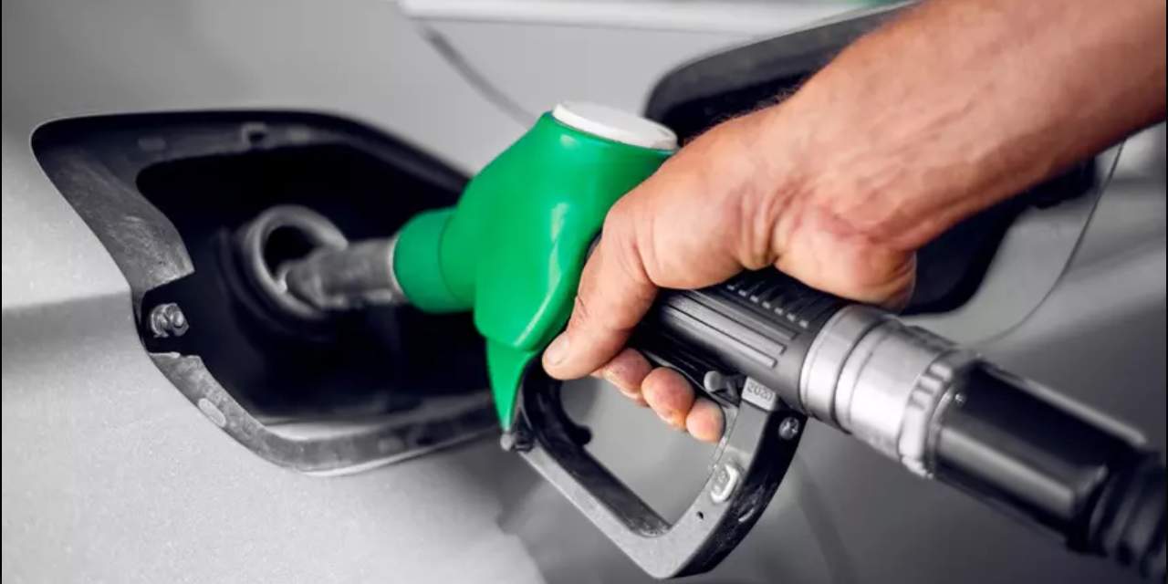 Petrol Fiyatları Yükseliyor, Ancak Tabelalarda Değişiklik Yok
